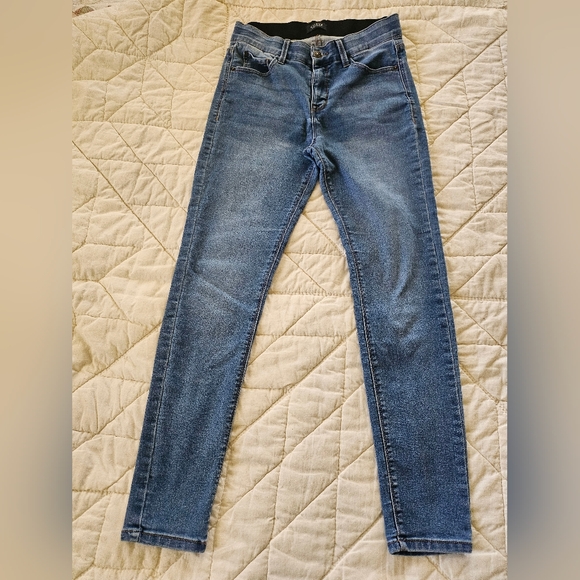 Curve Appeal Denim - Curve Appeal Mid-Rise Skinny Jeans with Comfort Waistband